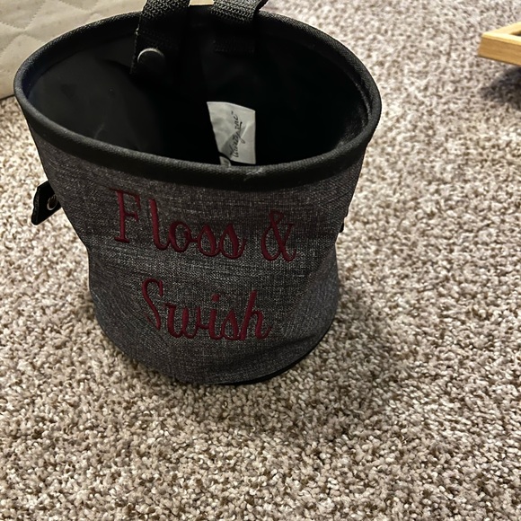 Storage bin - Picture 3 of 4